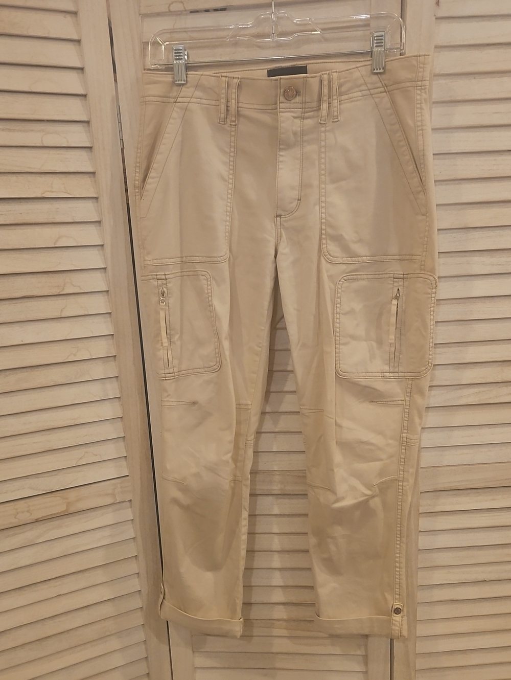 White House Black Market Mid Rise  Cargo Ankle Pants, Cream, Size 8, EUC